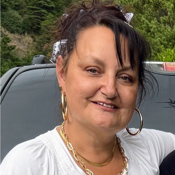 Meet your Posher, Kelly - Picture 7 of 7